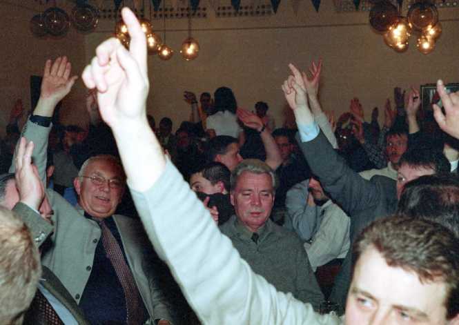 Die Abstimmung zur Euro-Umstellung verlief eindeutig - Foto: Hermann Menne