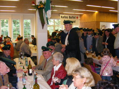 20090720__178_SF-Mo_12h24_Rotweintische